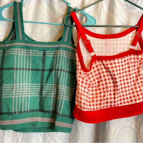 2 Tank Tops - Picture 2 of 10